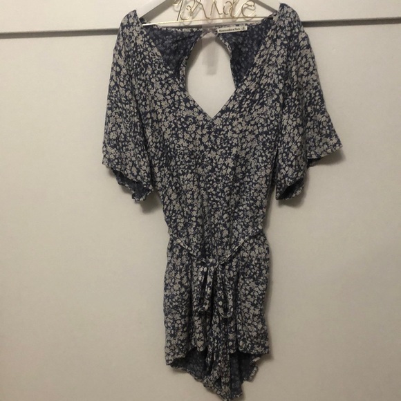 Abercrombie and Fitch flower romper - Picture 1 of 5